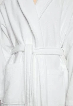 Pier One Shawl Towel Bathrobe - Dressing Gown - White -Best Clothing Store 1460a8bacf3f486eb09f2e9333cde854
