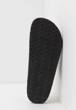 Pier One Unisex - Slippers - Brown -Best Clothing Store 23e143c048ee4fd8b5e22a3556ccfbfb