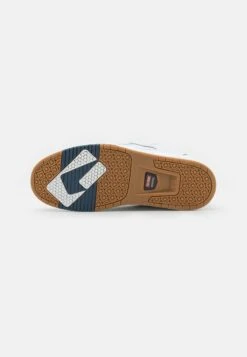 Globe Sabre - Skate Shoes - White/Blue -Best Clothing Store 2eee9e4f2171419e93dd9c78d1db9781