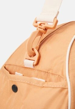 Nike Performance Gym Club Retro - Sports Bag - Amber Brown/Bright Crimson -Best Clothing Store 41e50360021d4114806abae402c89c17