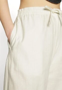 YOURTURN Genderless Parachute Unisex - Trousers - White -Best Clothing Store 550eb4063f7e4f1cbca9890550f66ec1