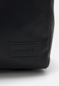Pier One Unisex - Weekend Bag - Black -Best Clothing Store 6f0d4cba81d947489c7b672bfd9ce02e