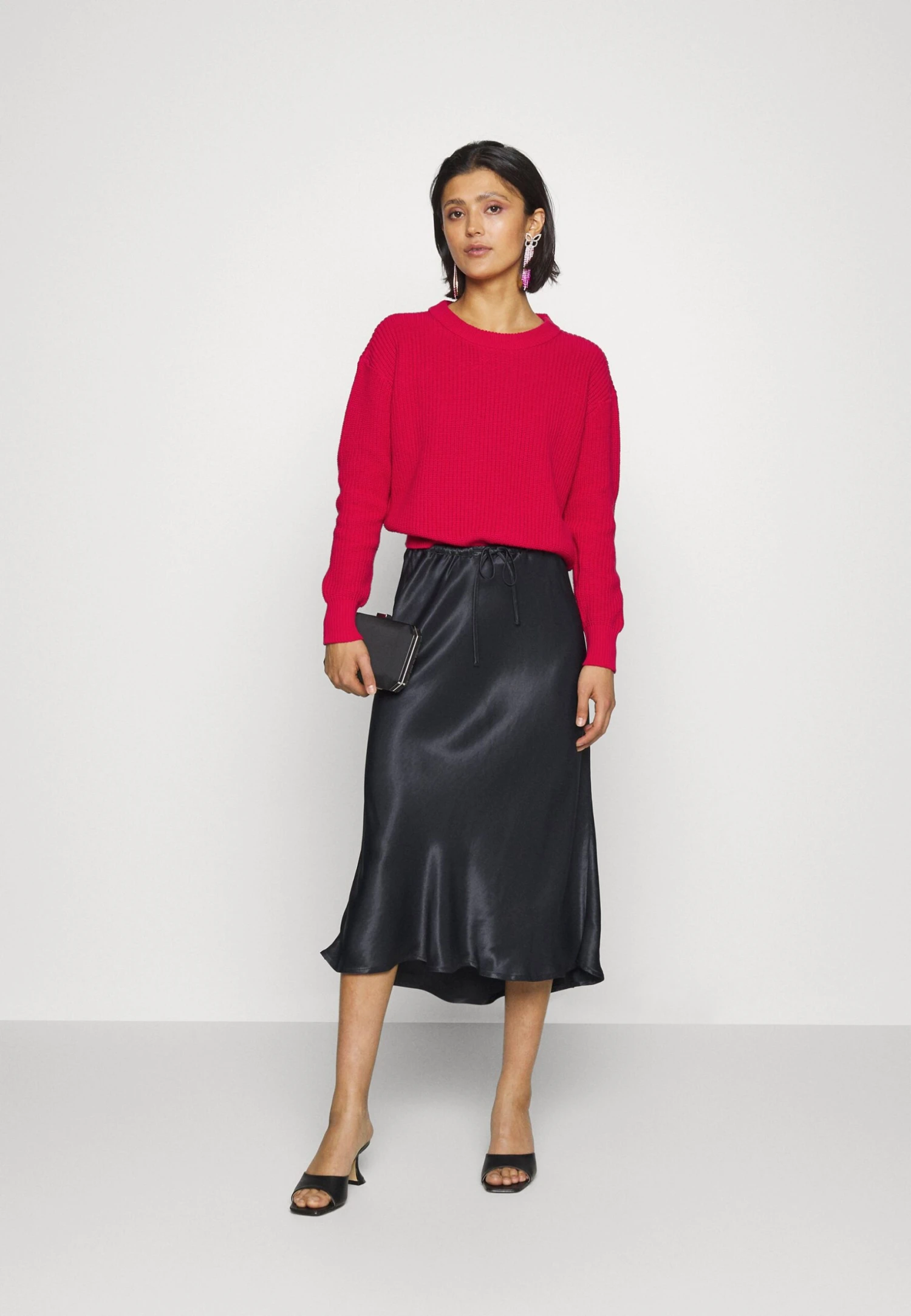 Minimum Jumper - Jalapeño Red 2 Minimum Jumper - Jalapeño Red - Image 2