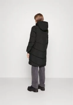 Pieces Petite Pcjamilla Puffer Jacket - Winter Coat - Black -Best Clothing Store 7acf9763aeb1430aa732f86542bfa12f