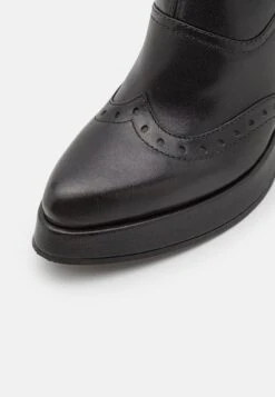 Chie Mihara Fayu - Platform Ankle Boots -Best Clothing Store 7d7e049190814094a9298293624de1a7