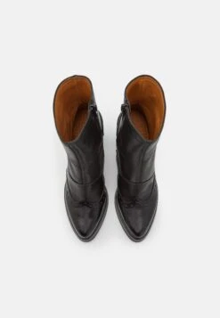 Chie Mihara Fayu - Platform Ankle Boots -Best Clothing Store 7e429422264b41a282470a2b5c7b26ee