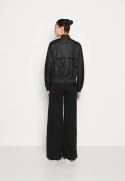 K-Way Amaurette Iridiscent - Bomber Jacket 8 K-Way Amaurette Iridiscent - Bomber Jacket -Best Clothing Store 91f98e3b67424677af869511380e0b76