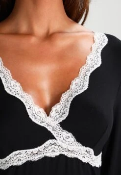 Anna Field Heidi Long Sleeves Viscose Nightdress - Nightie - Black -Best Clothing Store 9cbb26f39b384778a8a395532fe9436b