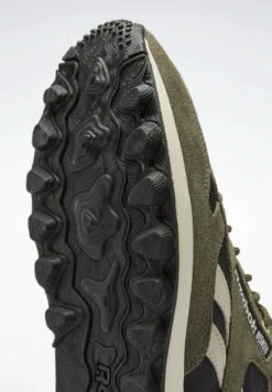 Reebok Classic Classic Leather Unisex - Trainers - Core Black Army Green Stucco -Best Clothing Store a4dda3552eca4d9ab645c5fc3b2420f8