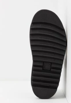 Dr. Martens Voss - Platform Sandals - Black -Best Clothing Store cd314b7fb0af4577a0c27084d0208dae