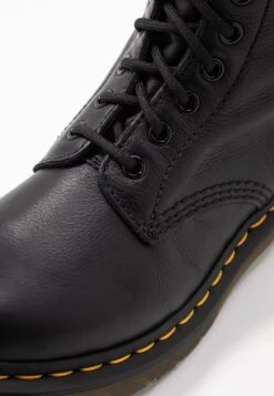 Dr. Martens Virginia - Lace-Up Boots -Best Clothing Store e19a6a4ff33747d79ba5a86f8f48ae52