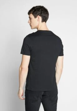 Pier One 3 Pack - Basic T-Shirt - Black/White/Blue -Best Clothing Store e7497b751f8c4bd498980e2ffe8f6ae0