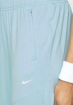 Nike Performance Essential Novelty Pant - Tracksuit Bottoms - Ocean Bliss/Silver -Best Clothing Store f13f064f8b624aa2905169a5e91b5a37