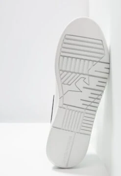 Emporio Armani Trainers - Optical White/Navy -Best Clothing Store f7ca78cea8264a049f7752f6b95ae9a6