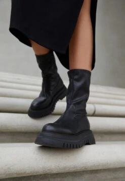 Pavement Halsey - Classic Ankle Boots - Black -Best Clothing Store fa590ae7e24b4abf9b2fad8ecc72f028