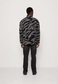 YOURTURN Unisex - Fleece Jacket - Grey -Best Clothing Store fb0a0ae1914e4939bc76695f0267d638