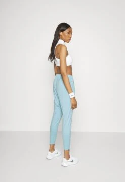 Nike Performance Essential Novelty Pant - Tracksuit Bottoms - Ocean Bliss/Silver -Best Clothing Store ffa0419c71c6404dbf20e33c46703c6e